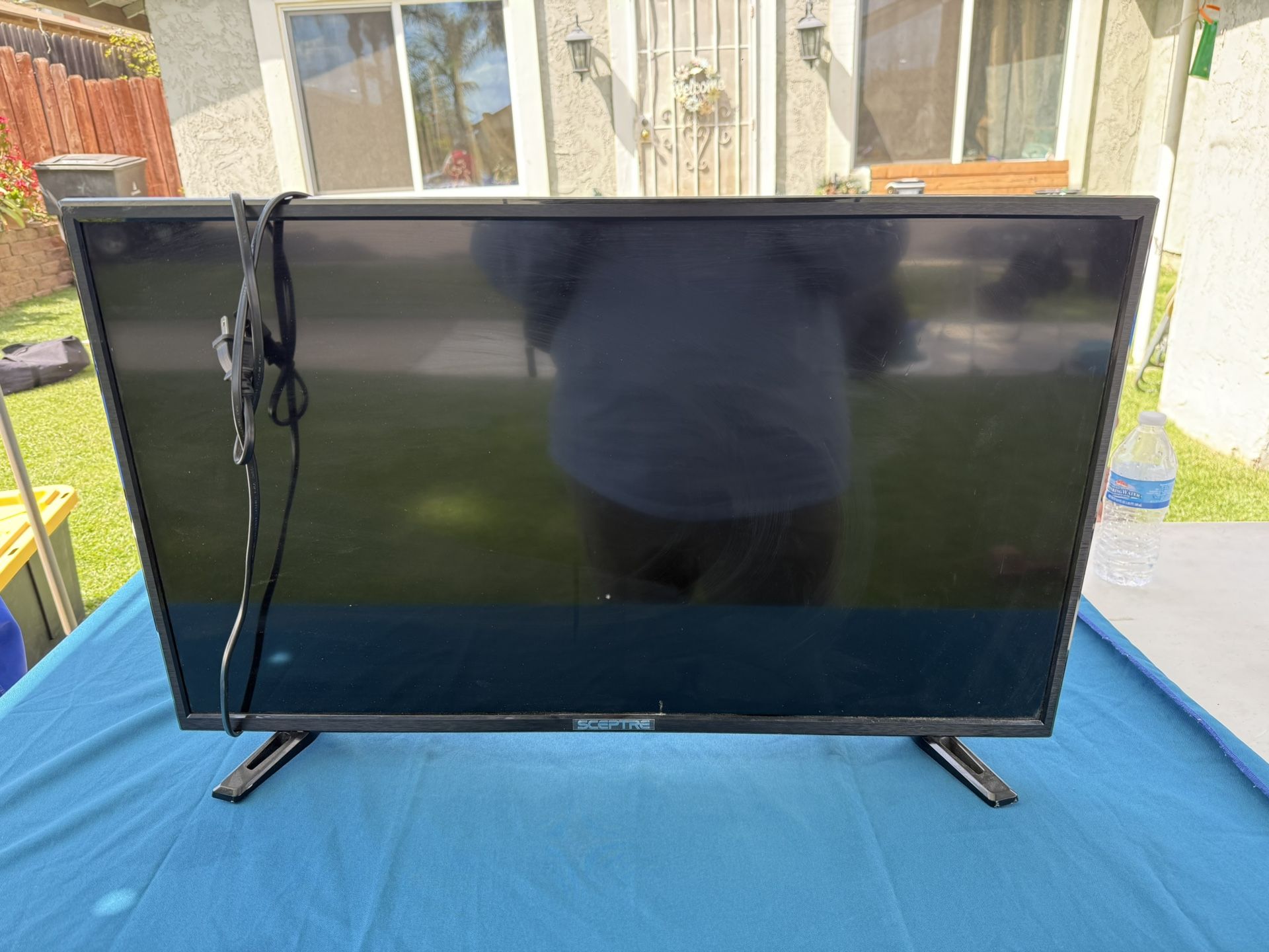 **Used TV/DVD Combo-Working Condition **