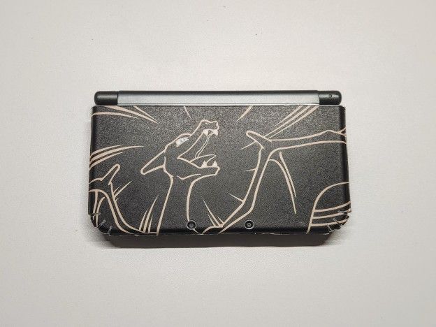 New Nintendo 3DS XL Charizard Pokémon