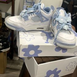 Air Jordan 4 Retro Women’s Size 5.5 