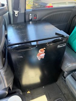 Compact fridge