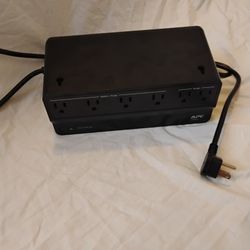 APC Back-UPS 450 BN450M 120V 255W 6-Outlet Battery Back Up No Battery WORKS E171