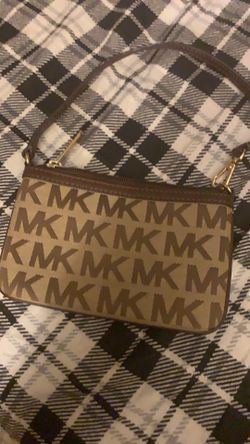 Mk wristlet