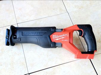 Milwaukee FUEL 18V SAWZALL Reciprocating Saw