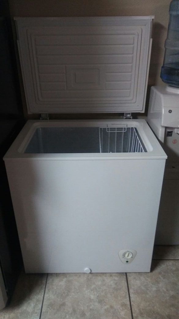 Kenmore 5.1 Chest Freezer