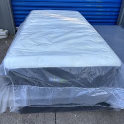 Twin Xl Size Mattress And Box spring 