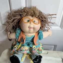 Cabbage Patch Crimp And Curl With Glasses