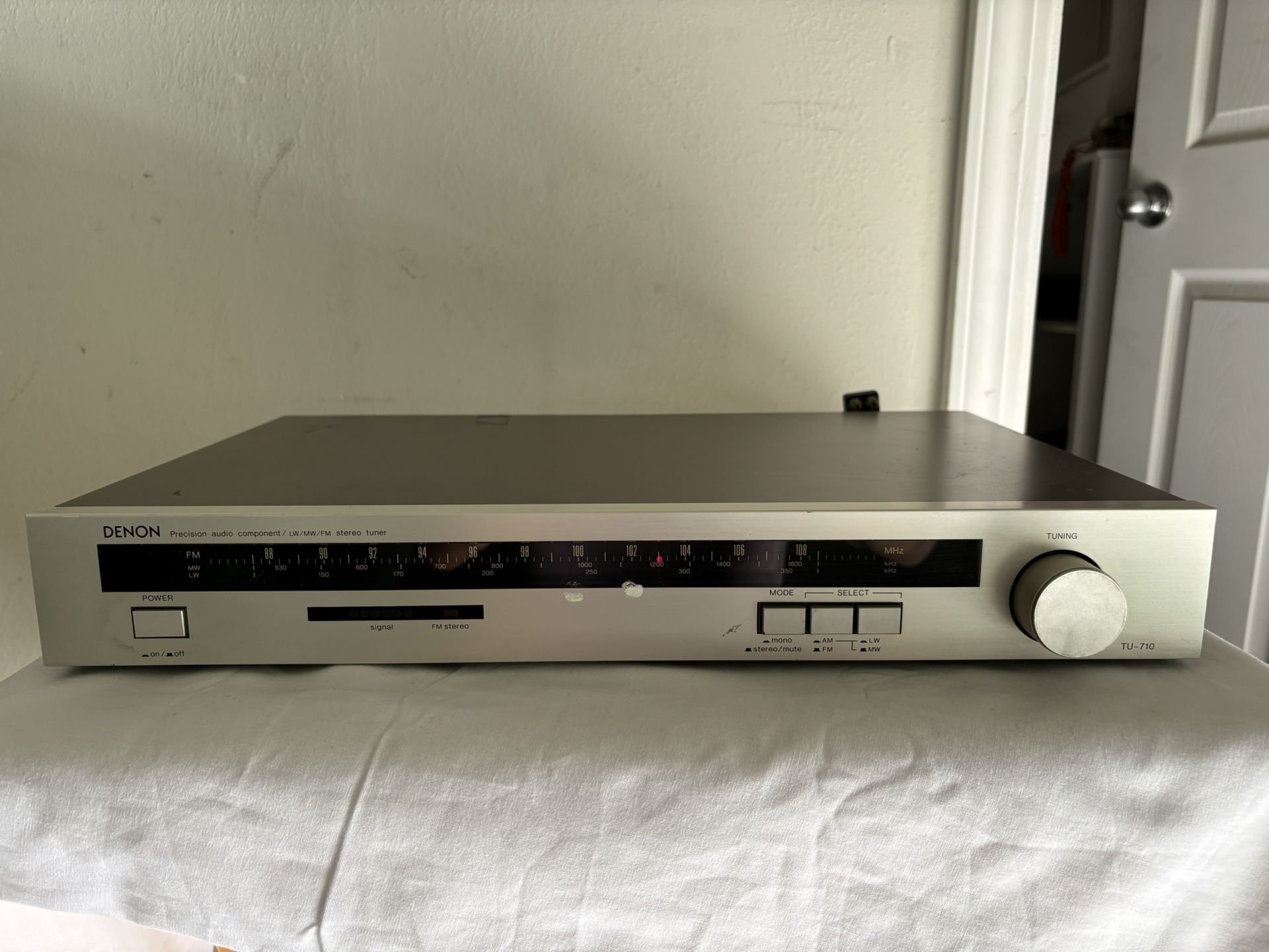 Denon TU-710 AM/FM Stereo Tuner - Tested Working