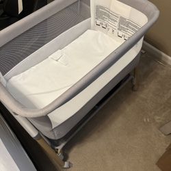 Adjustable Bedside Bassinet