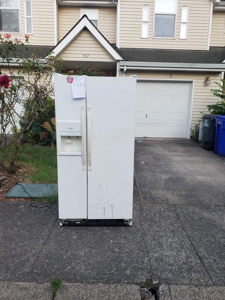 Free Fridge/freezer
