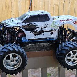 Traxxas Classic TMAXX With 3.3