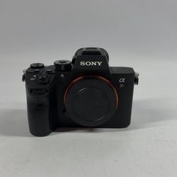 Sony Alpha A7R III 42.4MP Full-Frame Mirrorless Digital Camera 215 Shutter Count