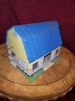 Vintage Marx tin barn
