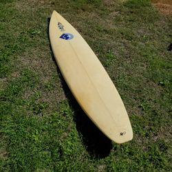 Surfboard 7'6 , 19  3/4 , 2  3/4