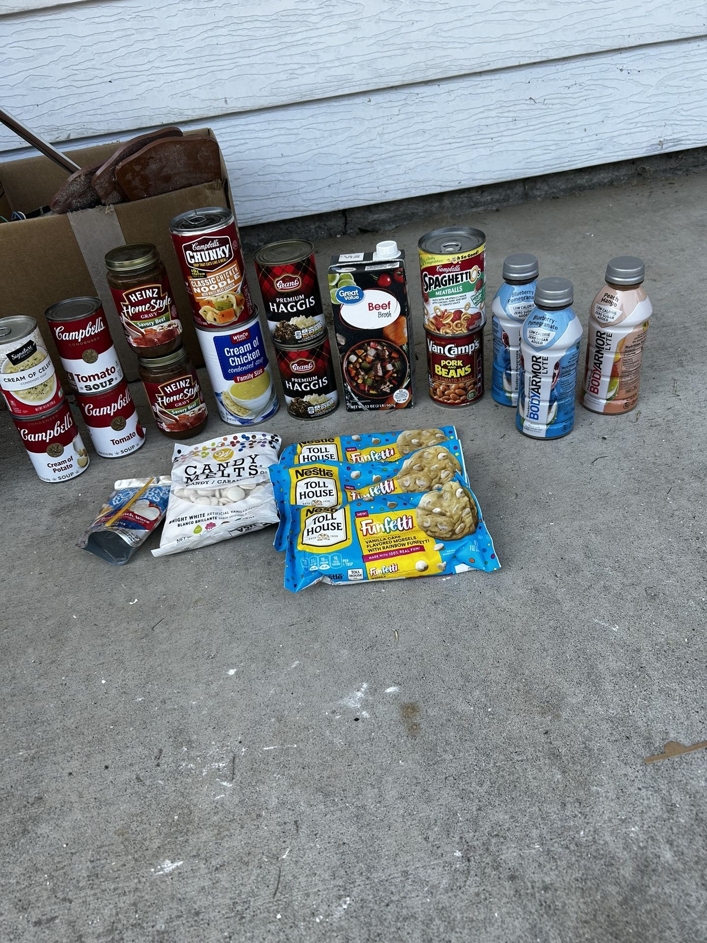 FREE FOOD