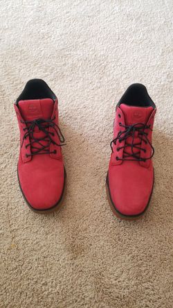 Red Timberland mid size 12