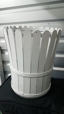White Wooden chabby chic basket