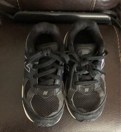 New Balance Toddler 2002R sneakers