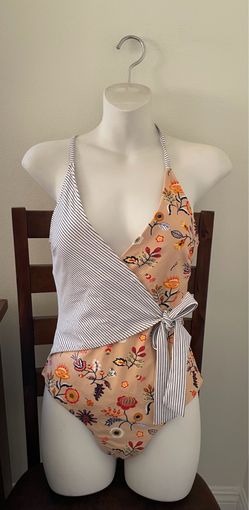 Bathing suit