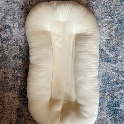 Snuggle Me Infant Lounger 