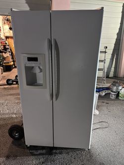 GE Refrigerator