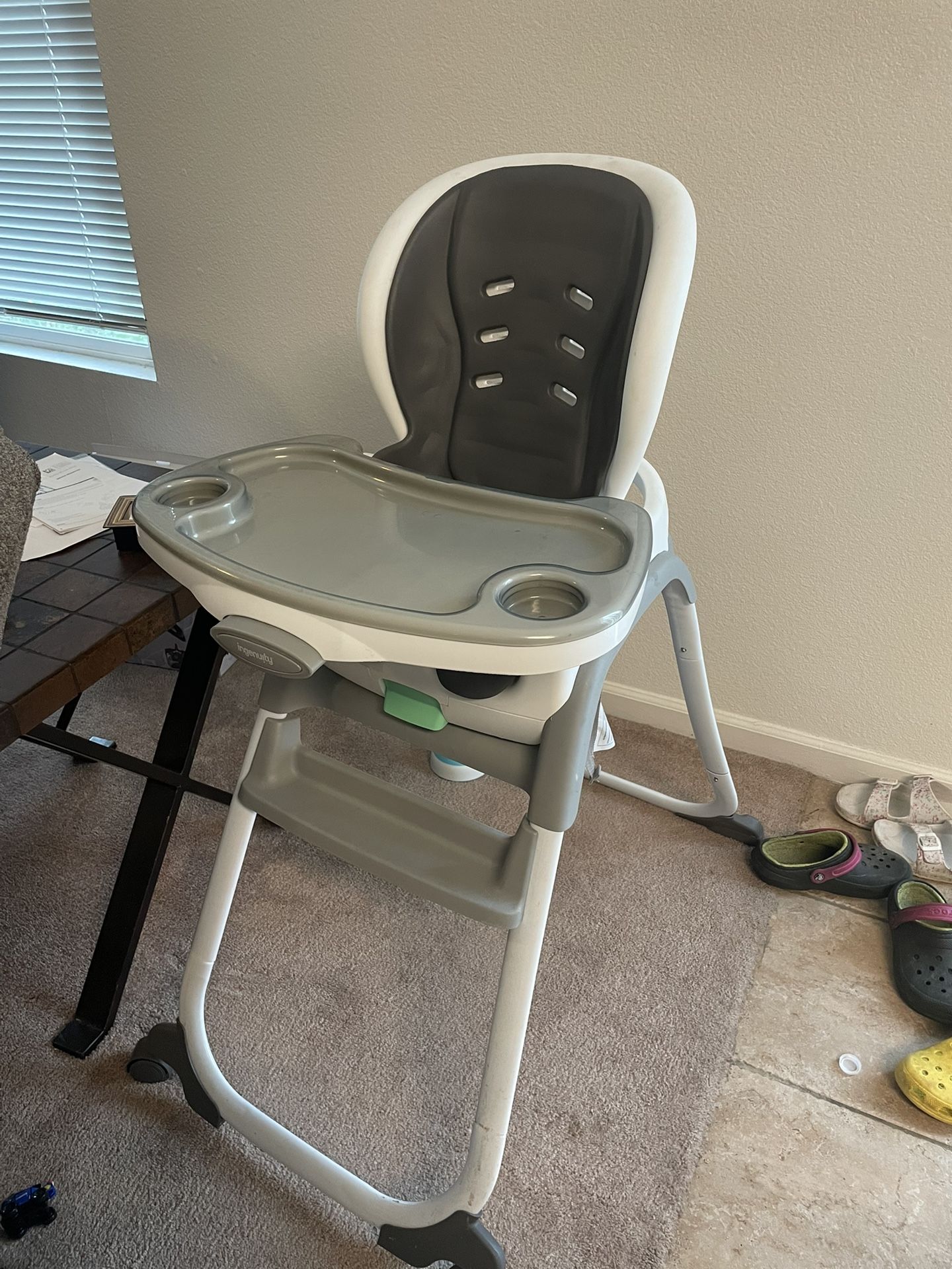 High chair 