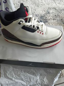 Air Jordan 3s