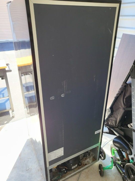 Stand Up Deep Freezer 80 for Sale in Lawrenceville, GA OfferUp