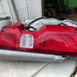 2020 Chevy 2500 LTZ right Side Taillight 