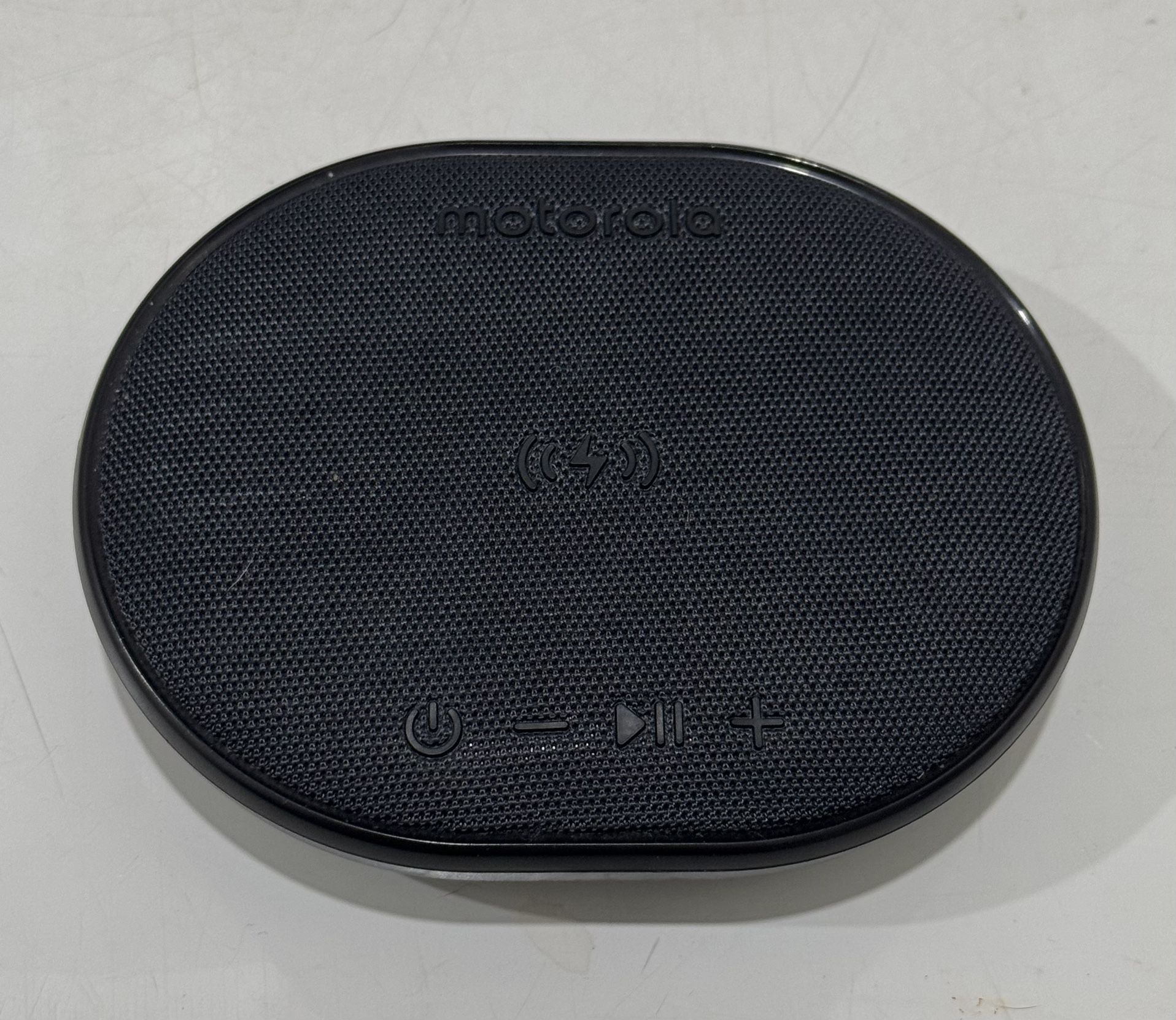 Motorola Sonic Sub 500 Portable Bluetooth Speaker with Charging Pad