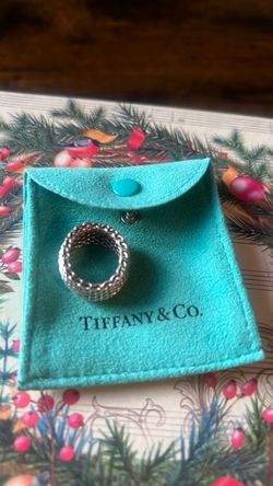 T n Co sterling silver 925 Mesh Band Ring size 7