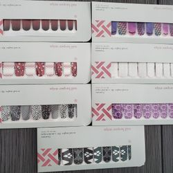 NAIL LAQUER STRIPS 💅