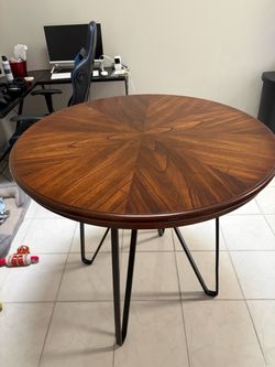 Table No Chairs