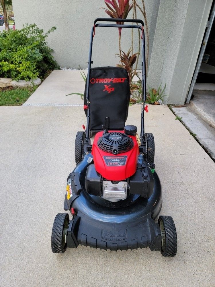 Troy-Bilt TB130XP 21 Inch Gas Lawn Mower with Bag