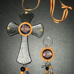 Harley Davidson Cross And Key Chain 