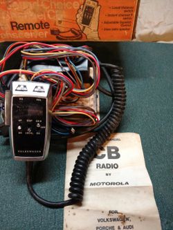 MOTOROLA HIDEAWAY CB RADIO