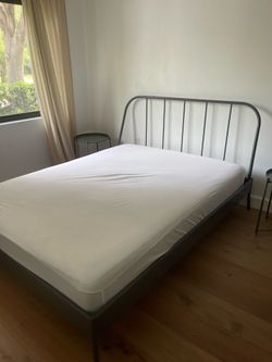 Queen bed frame with or without mattress