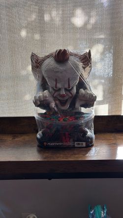 Pennywise candy bowl