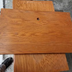 Swivel End table Like New