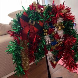 UGLY CHRISTMAS SWEATER 