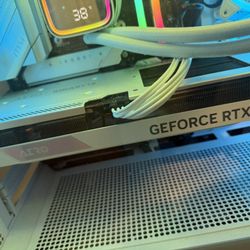 Aero RTX 4070 OC White 