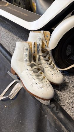 White Figure Ice Skates DBX size 2