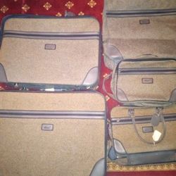 Verdi 5 Piece Vintage Tweed Luggage With 2 Large Suitcases, Garment Bag With Hook, Shoulder Bag And Carry Bag. Nesting Travel Bags Luggage.