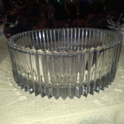 Heavy Crystal Dish With Fluted Edge Design 8 1/2 Inches A8G009