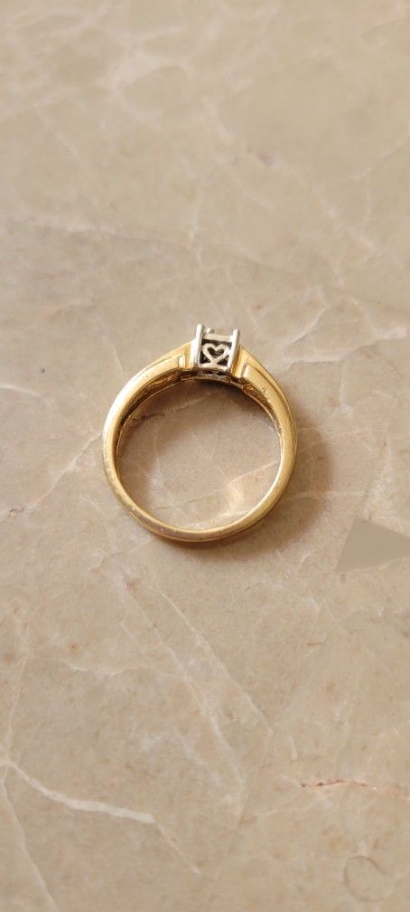Women's 10k Gold Diamond Ring