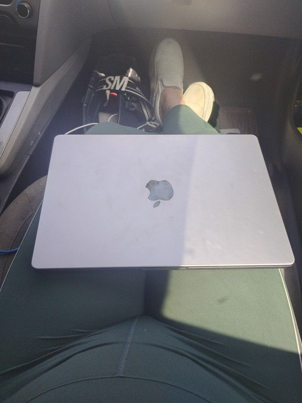 A2442 MacBook Pro