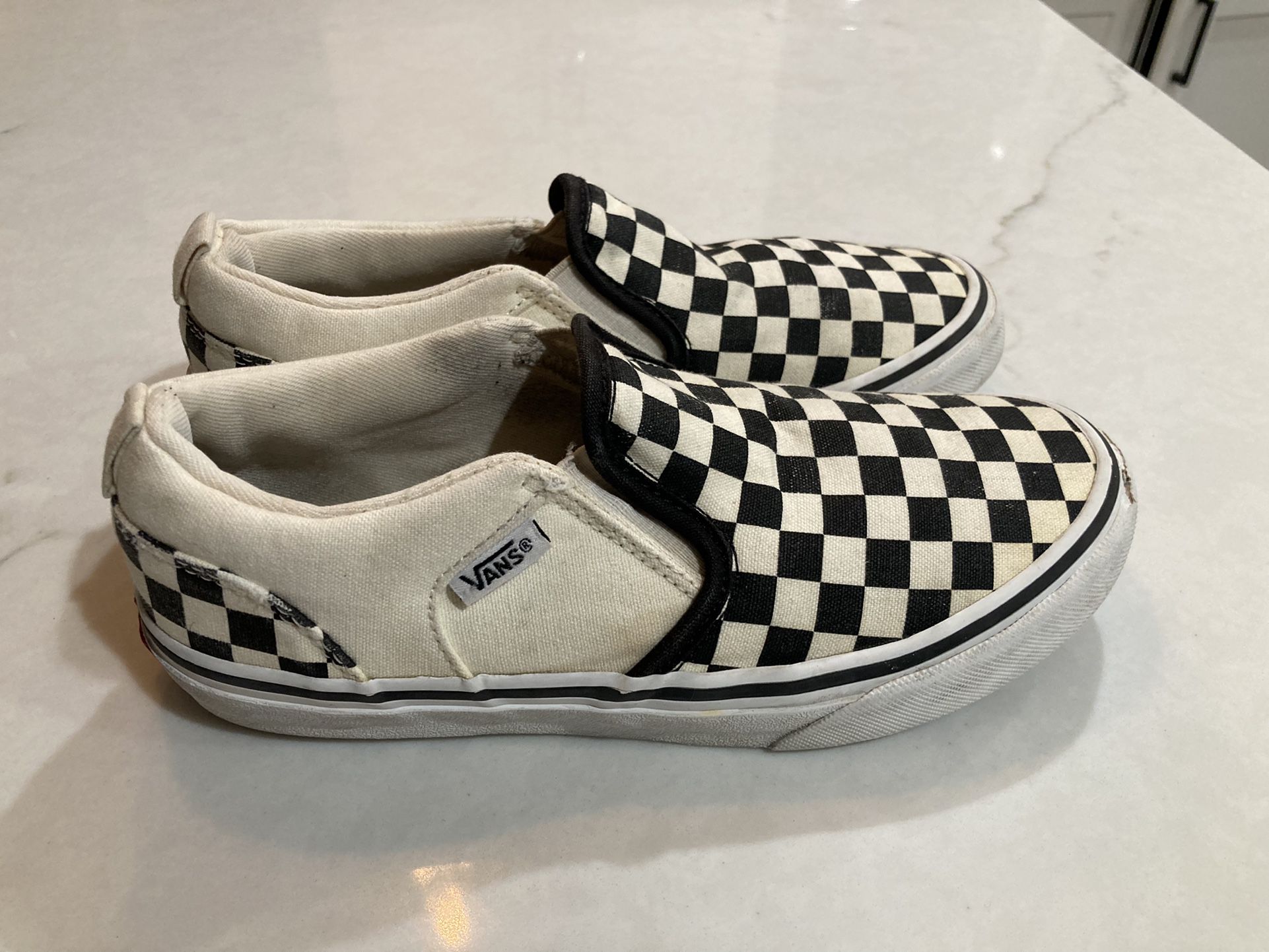 Vans Shoes Size Youth 3 for Sale in Jurupa Valley, CA - OfferUp