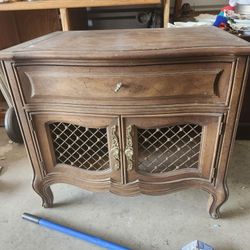 Nice 70's 80's  End Table By Henredon