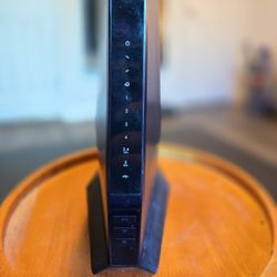 Netgear Nighthawk AX6 AX2700 (CAX30) – DOCSIS 3.1 WiFi 6 Modem Router