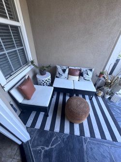 Like new patio set 3- piece