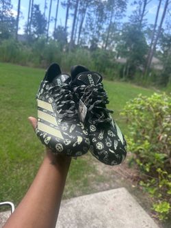 Adidas Cleats size 10